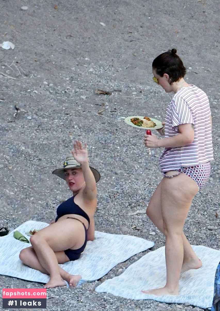 Katy Perry gallery photo #6296