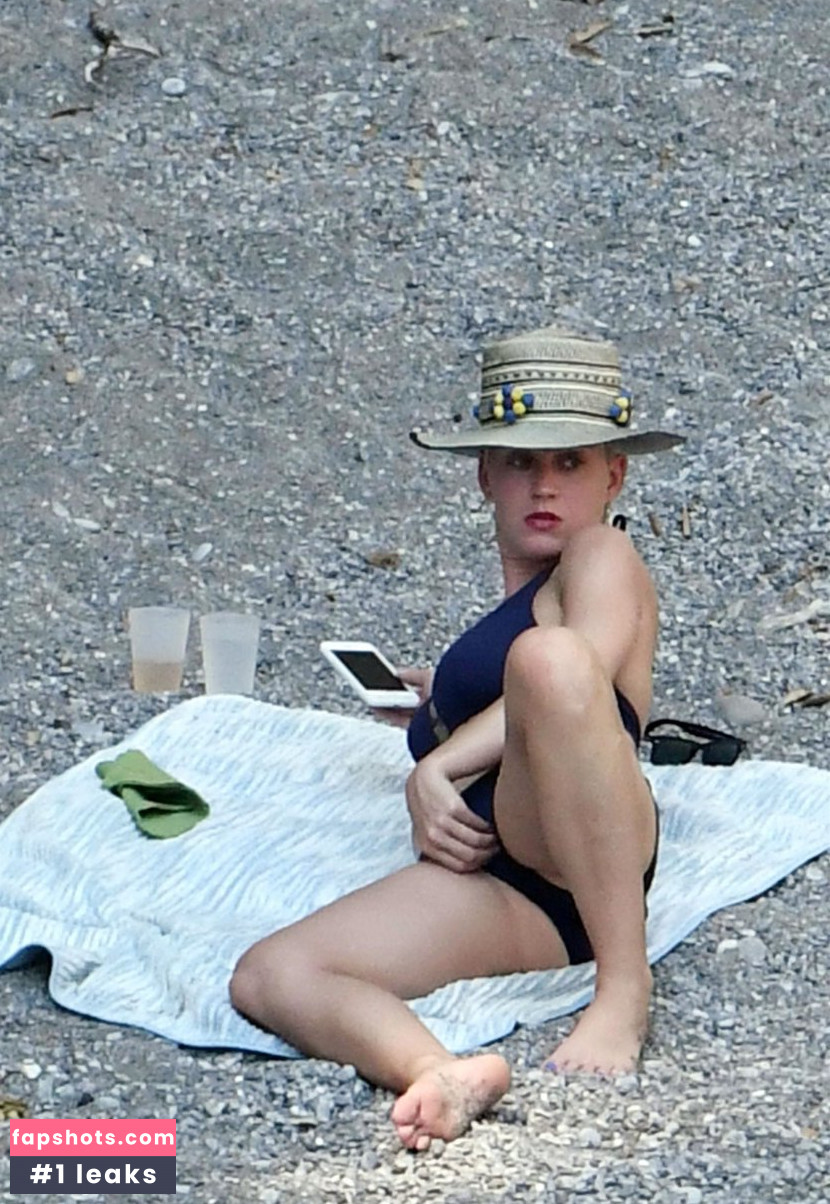 Katy Perry gallery photo #6334