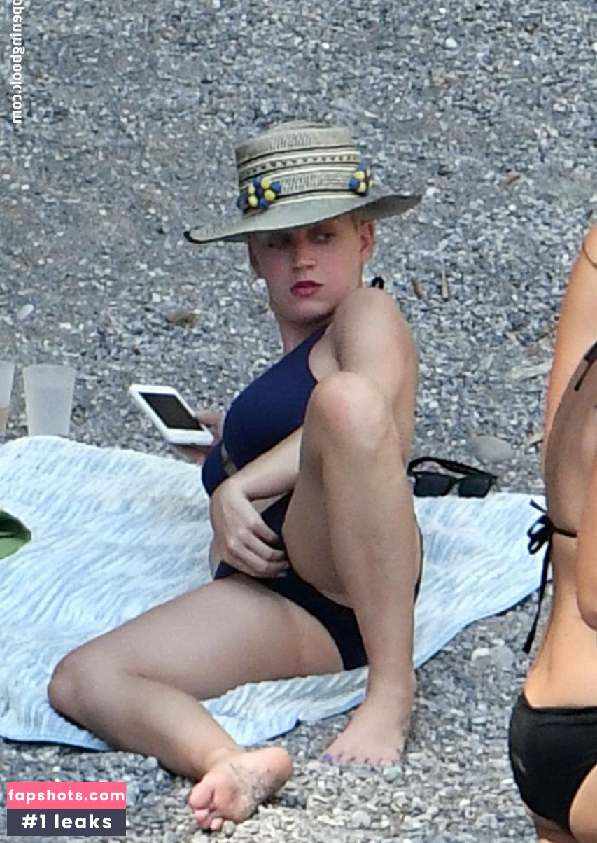 Katy Perry gallery photo #6338