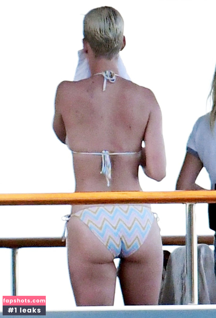 Katy Perry gallery photo #6395