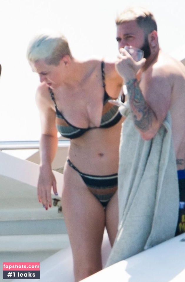 Katy Perry gallery photo #6595