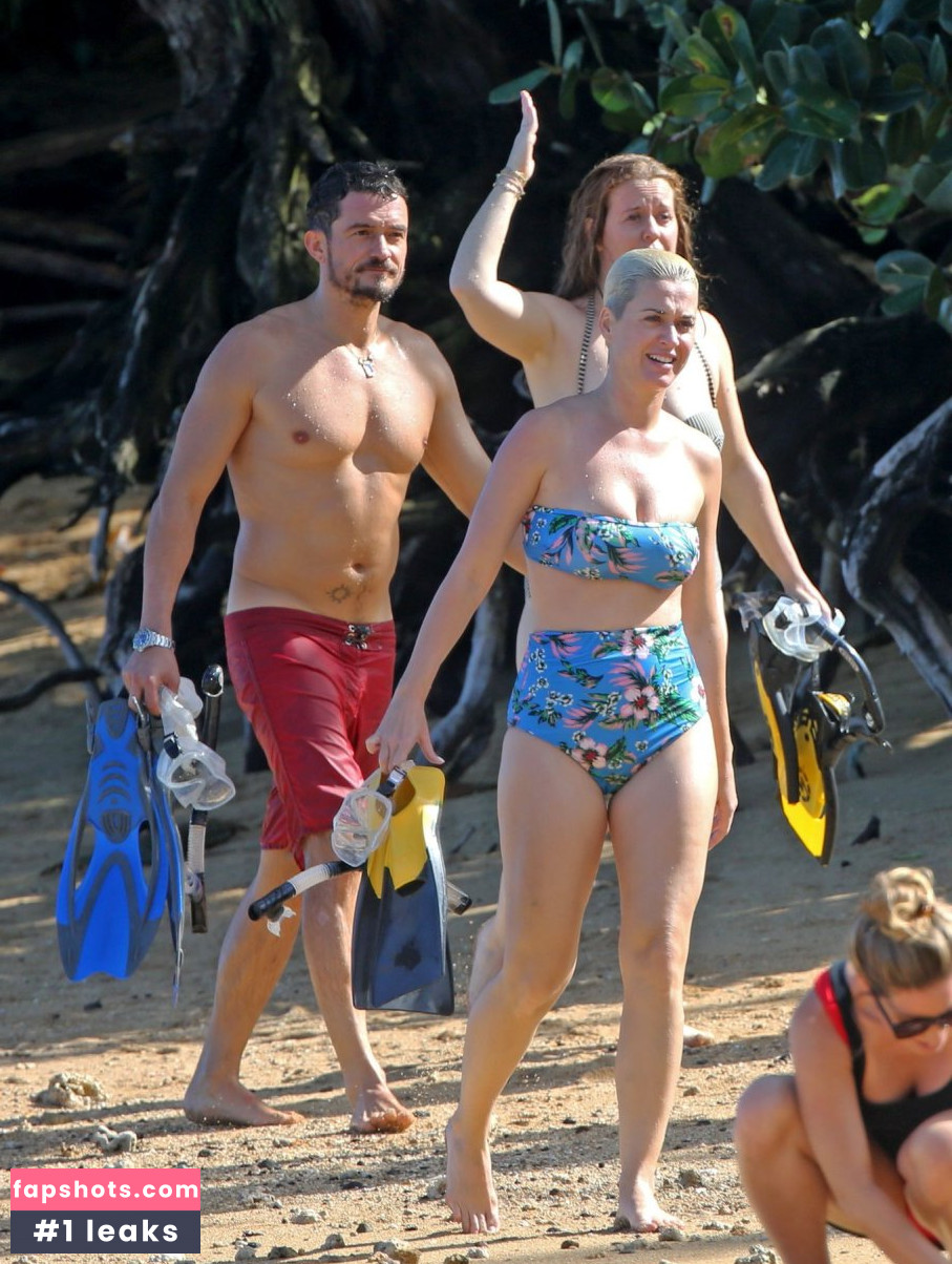 Katy Perry gallery photo #6672