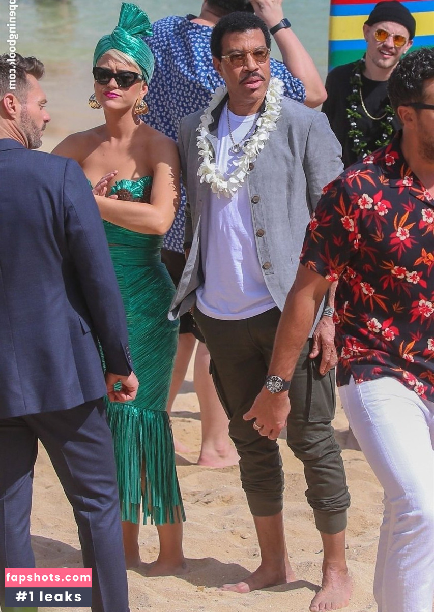 Katy Perry gallery photo #6715