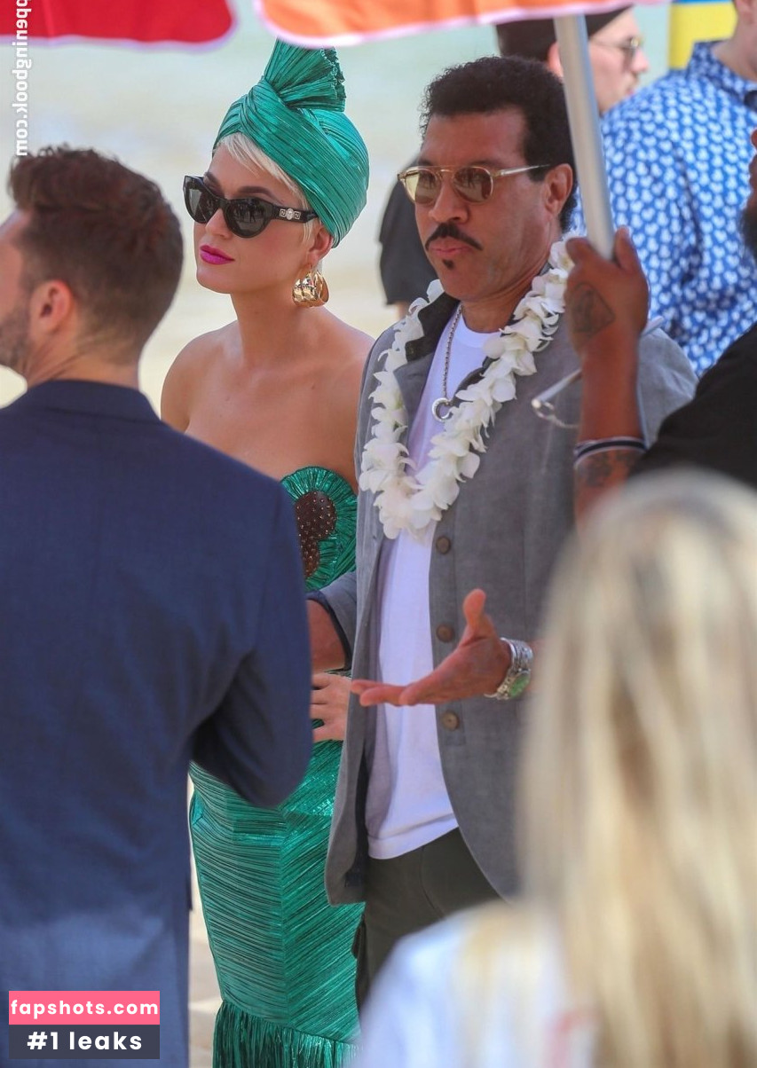 Katy Perry gallery photo #6718