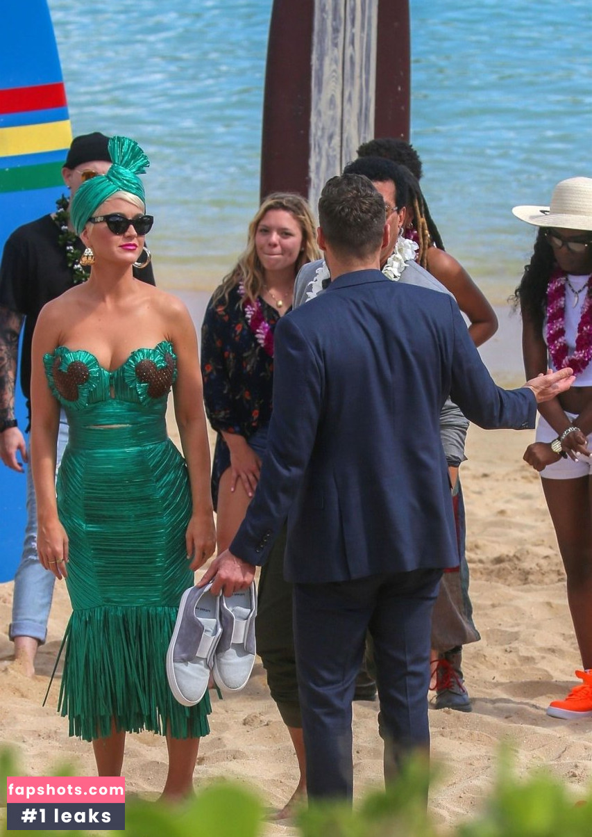 Katy Perry gallery photo #6720