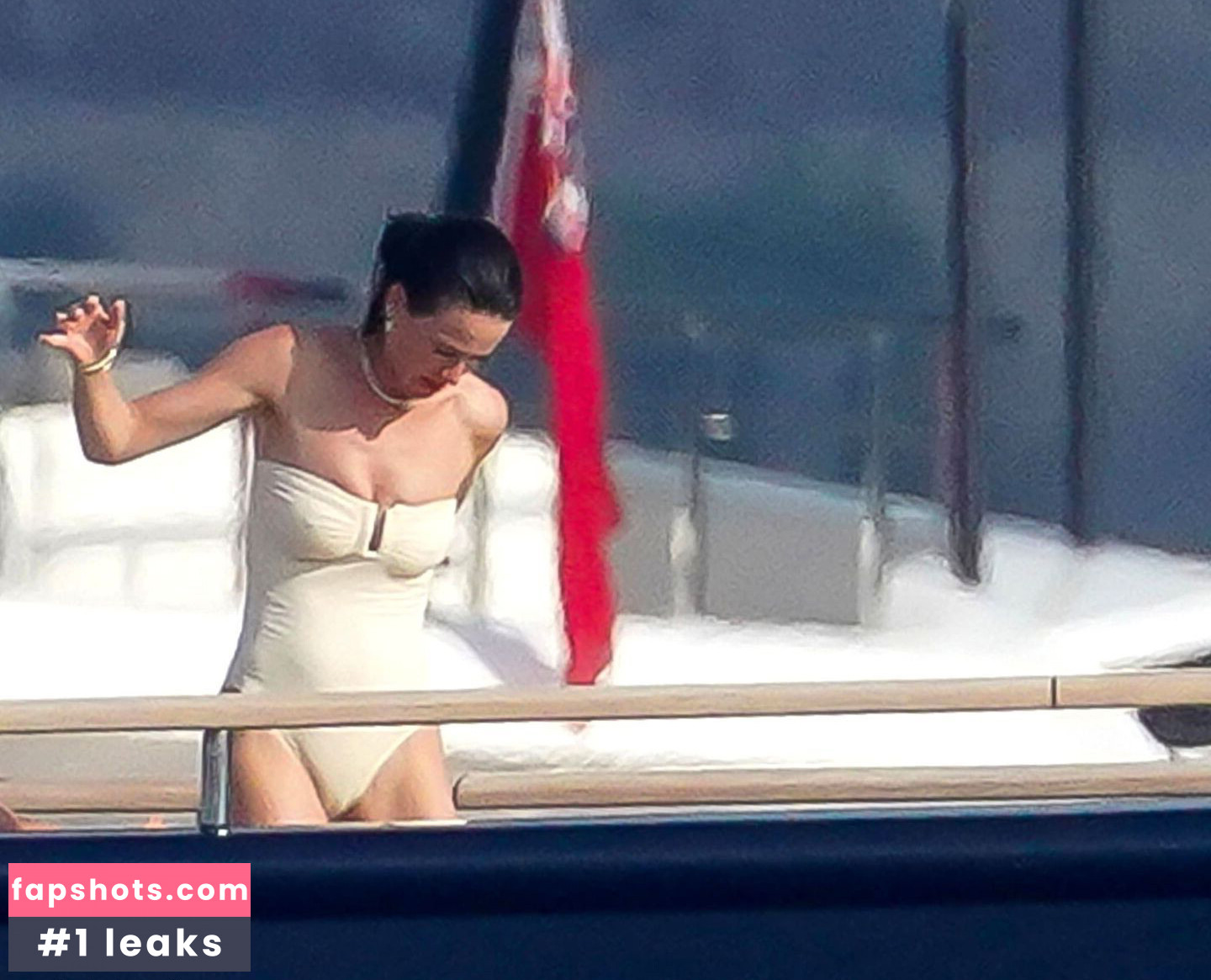 Katy Perry gallery photo #885