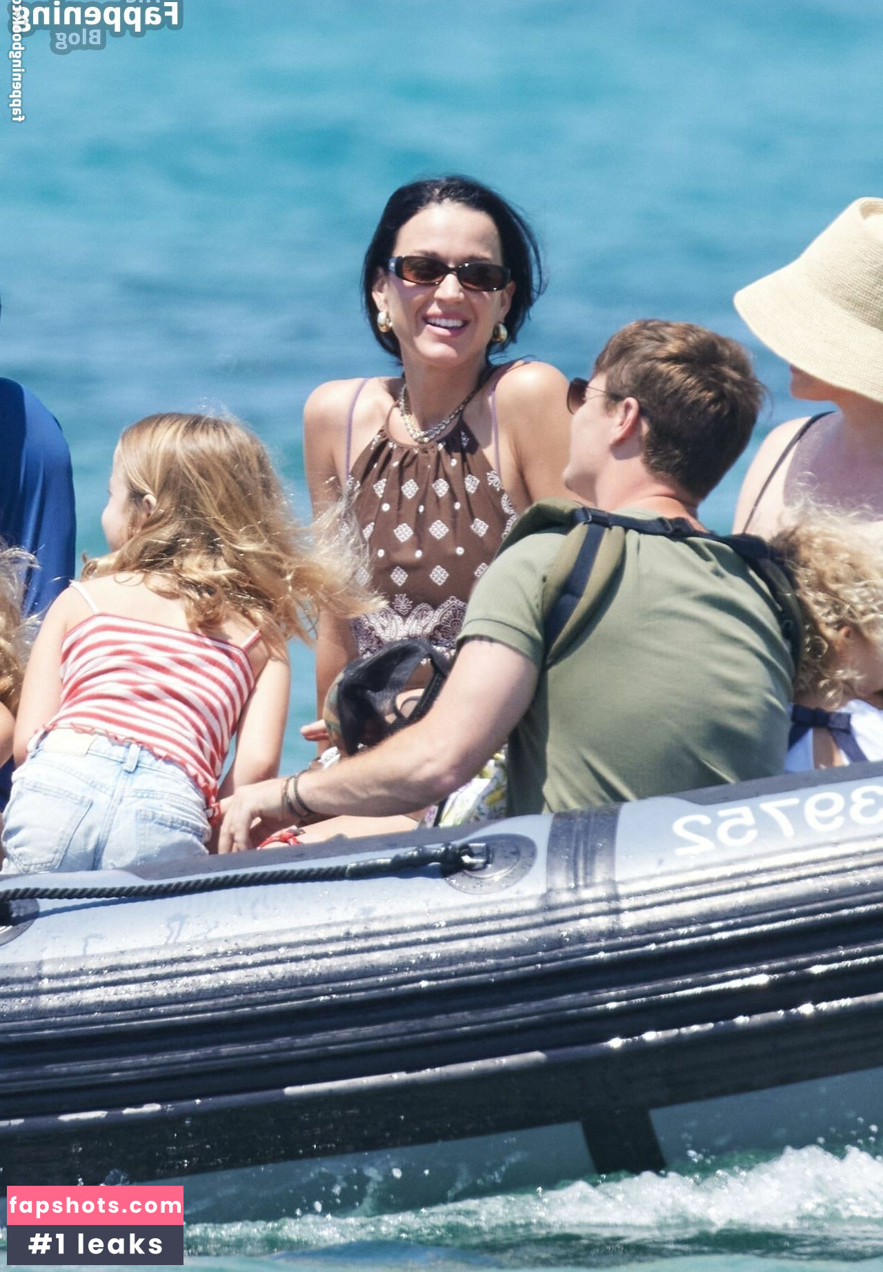 Katy Perry gallery photo #937