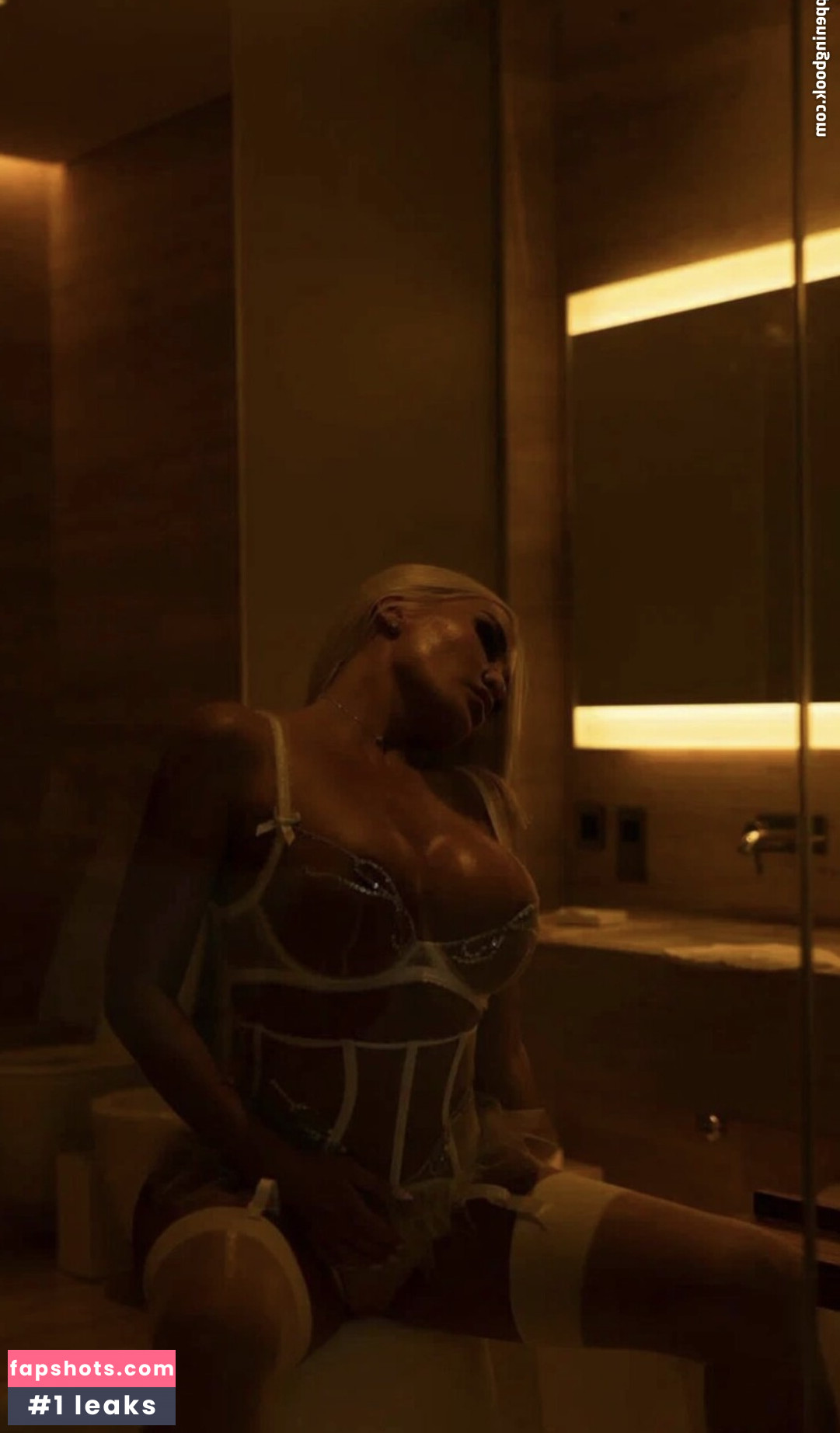 Katya Kareckaya gallery photo #9