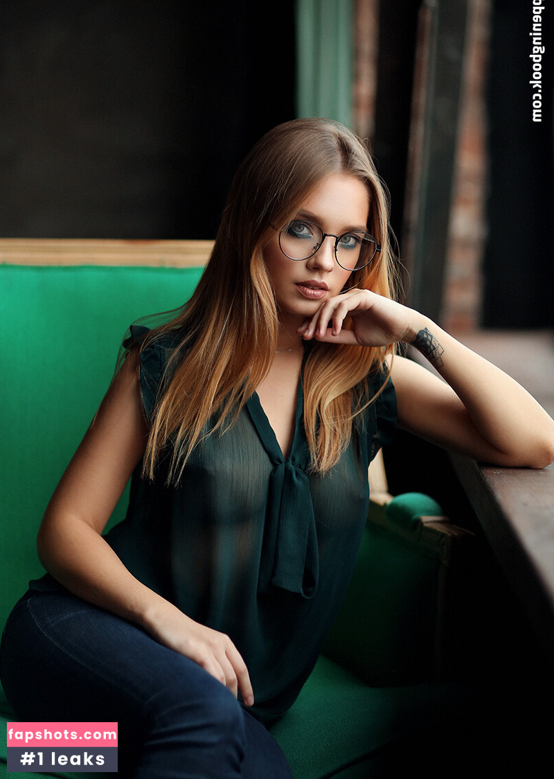 Katya Kotaro gallery photo #2