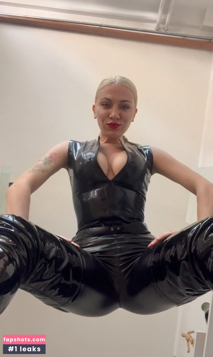 Katya Superb gallery photo #12