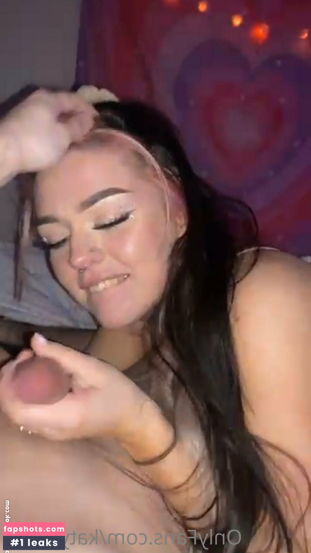 KatyLouise nude babe gallery