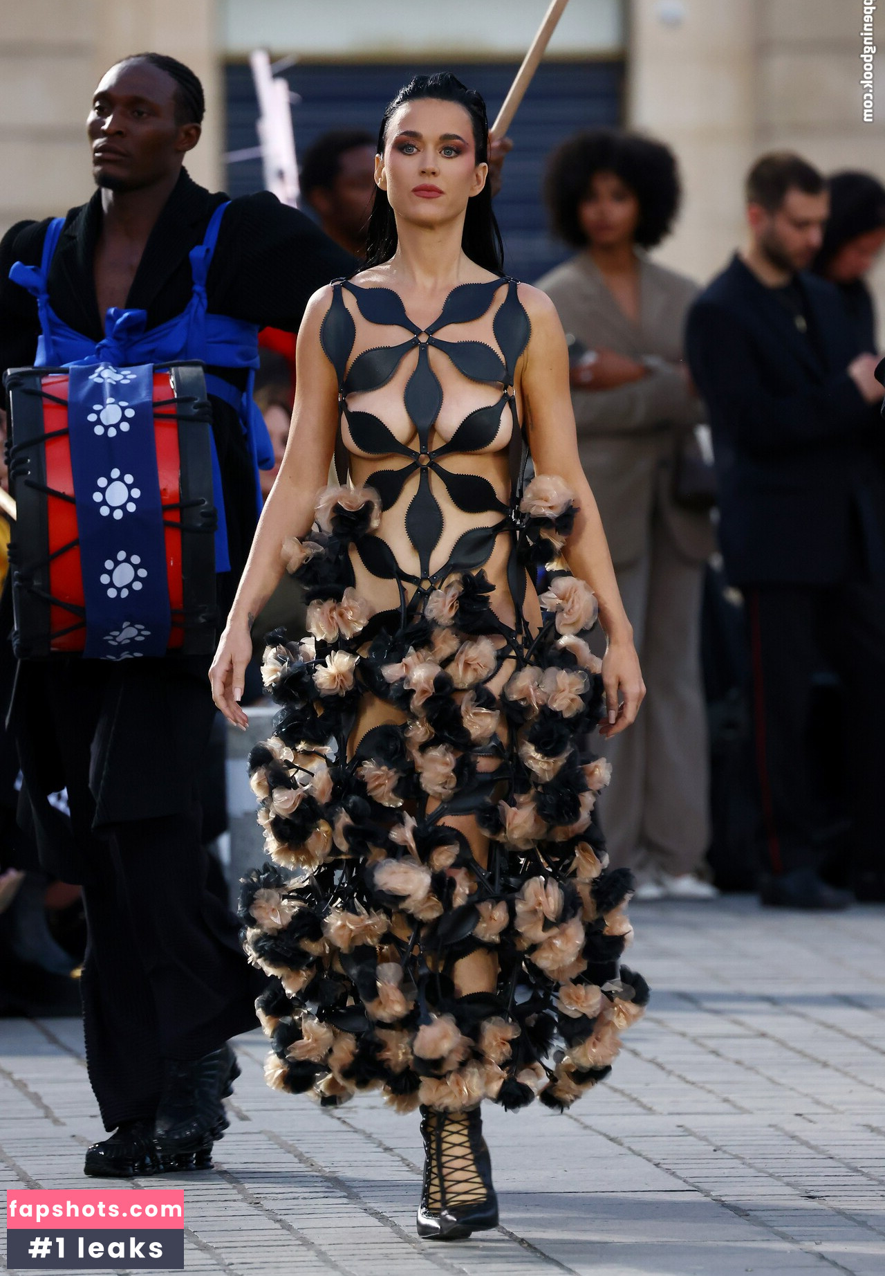 KatyPerry gallery photo #15