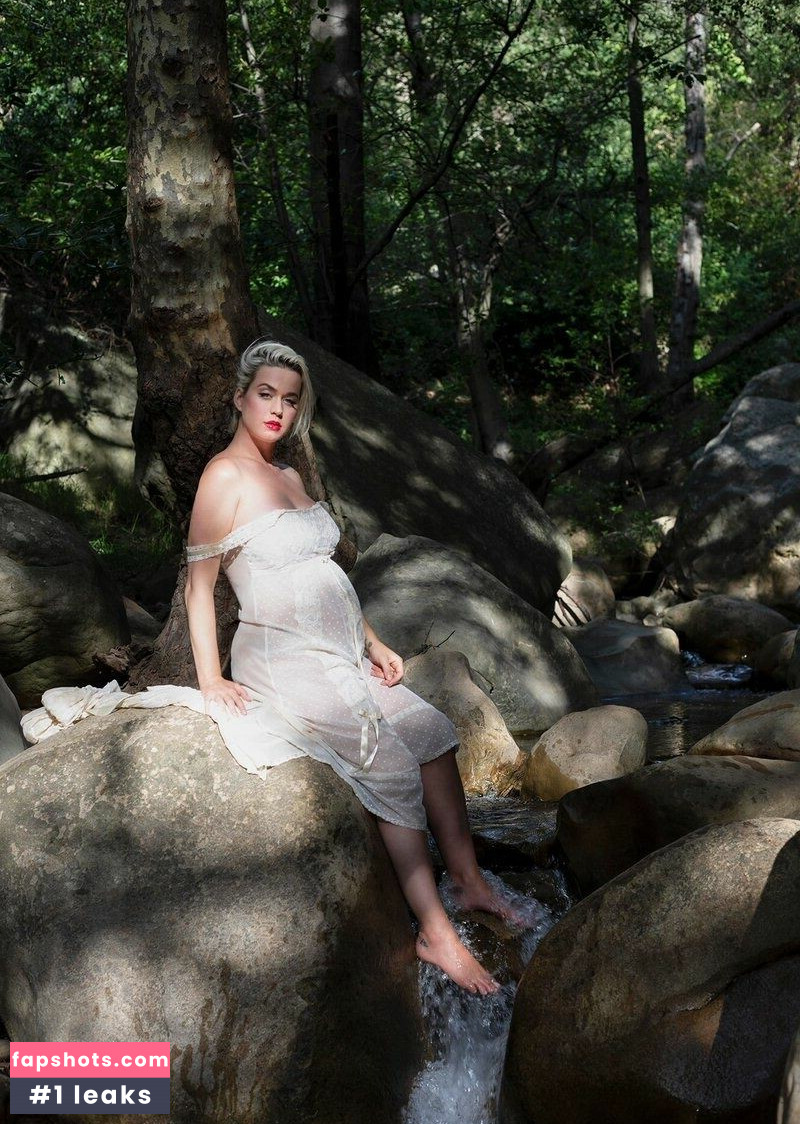 KatyPerry gallery photo #3