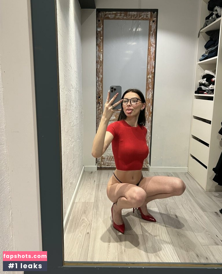 Katza Iceva gallery photo #16