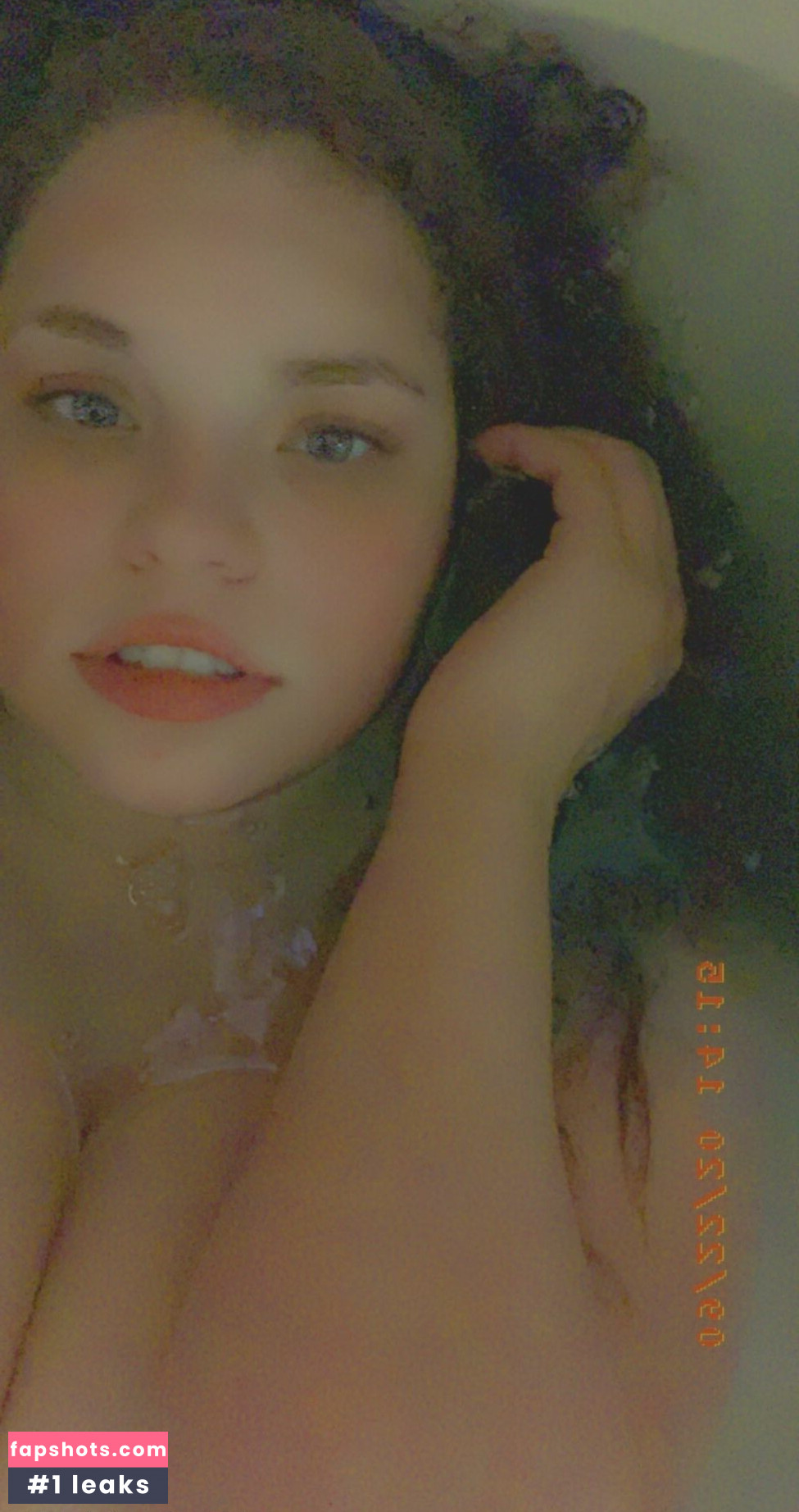 Kawaiikiwicosplay nude babe gallery