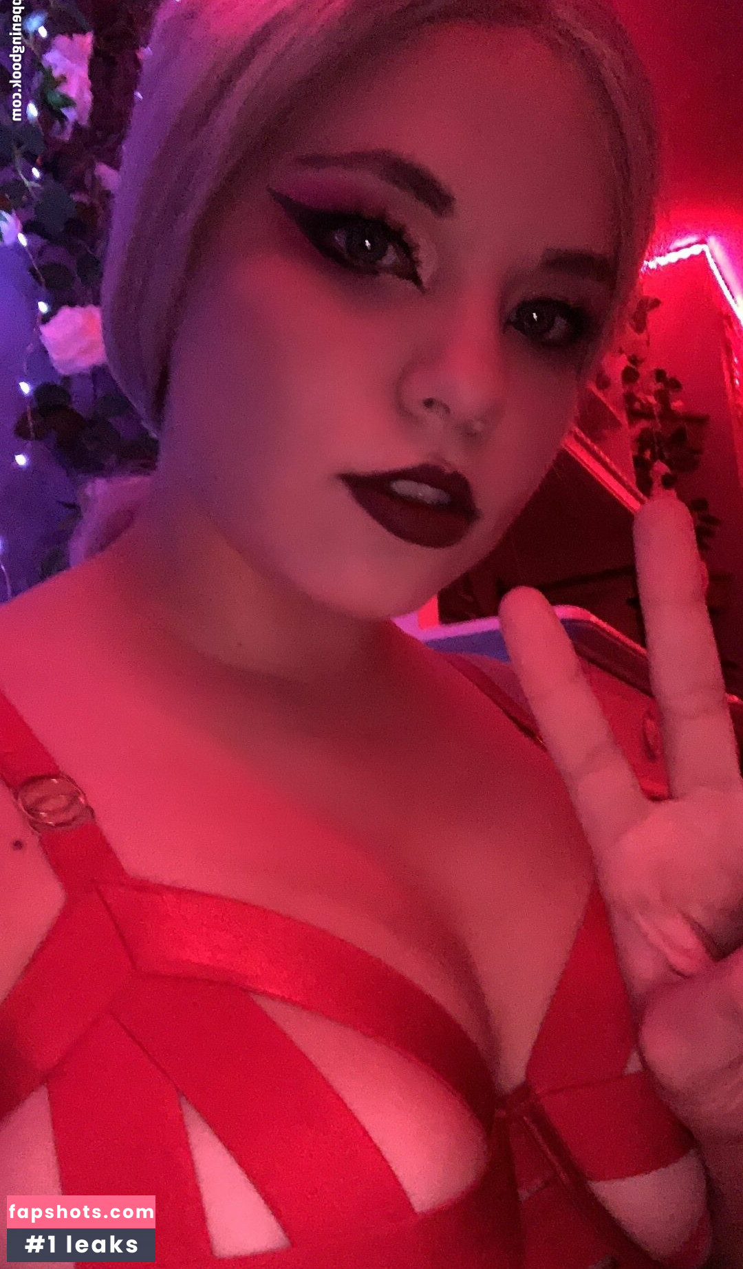 Kawaiikiwicosplay gallery photo #20