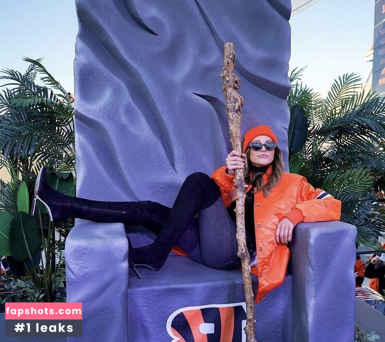 Kay Adams gallery photo #27