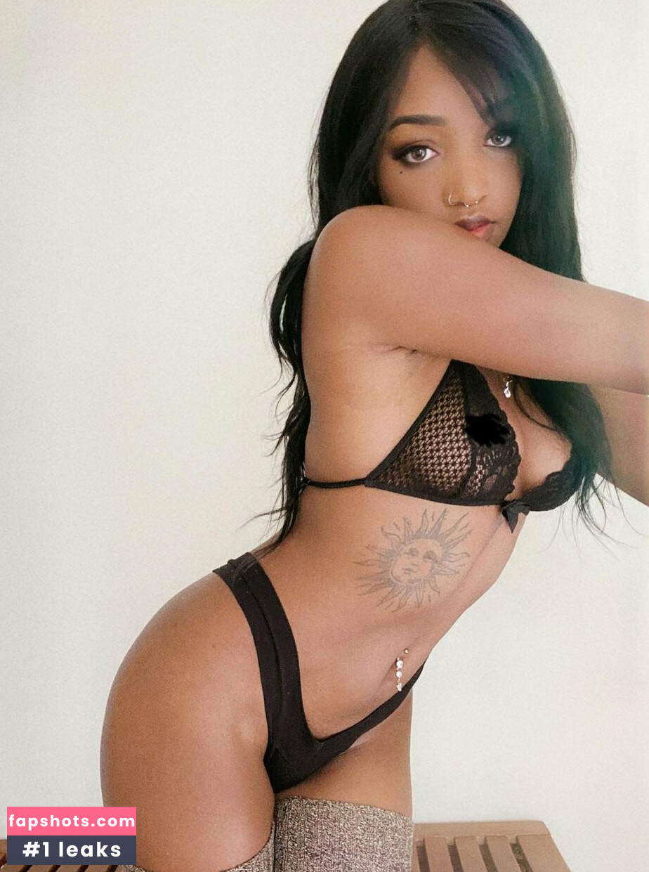 Kay Bear gallery photo #22