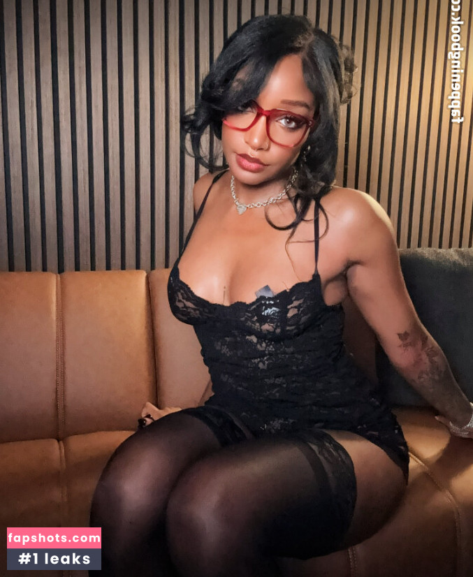 Kay Bear gallery photo #6