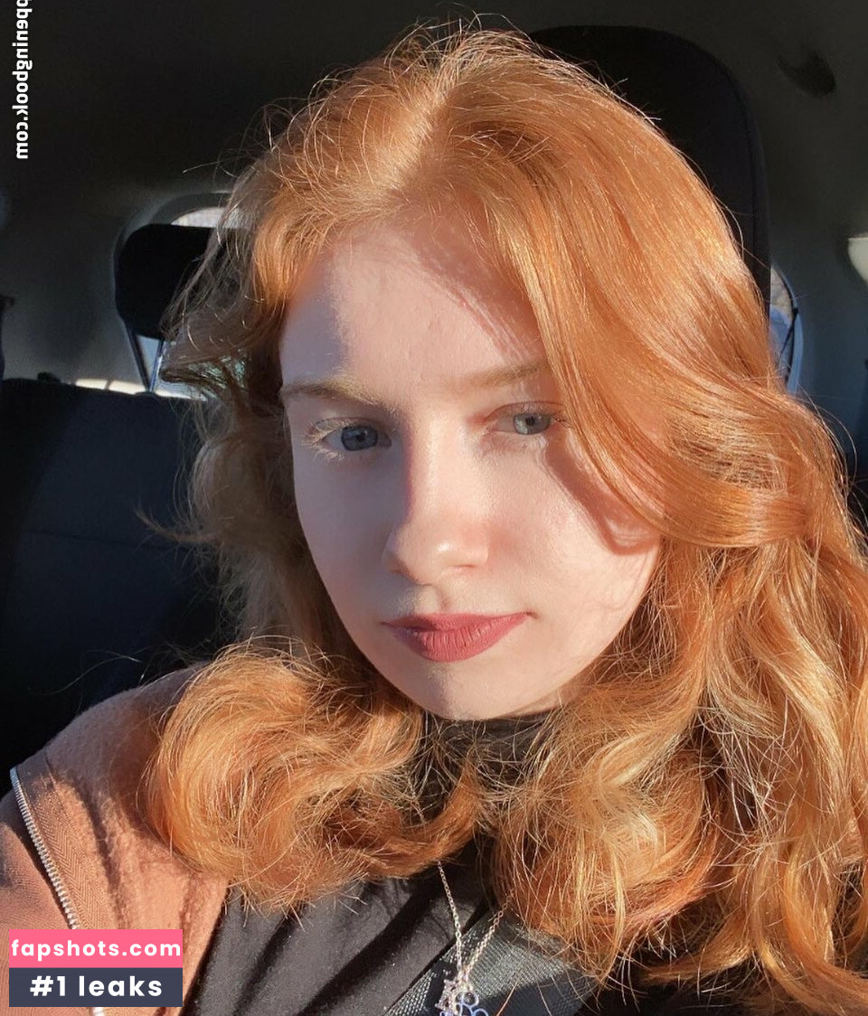 Kay Proctor gallery photo #2