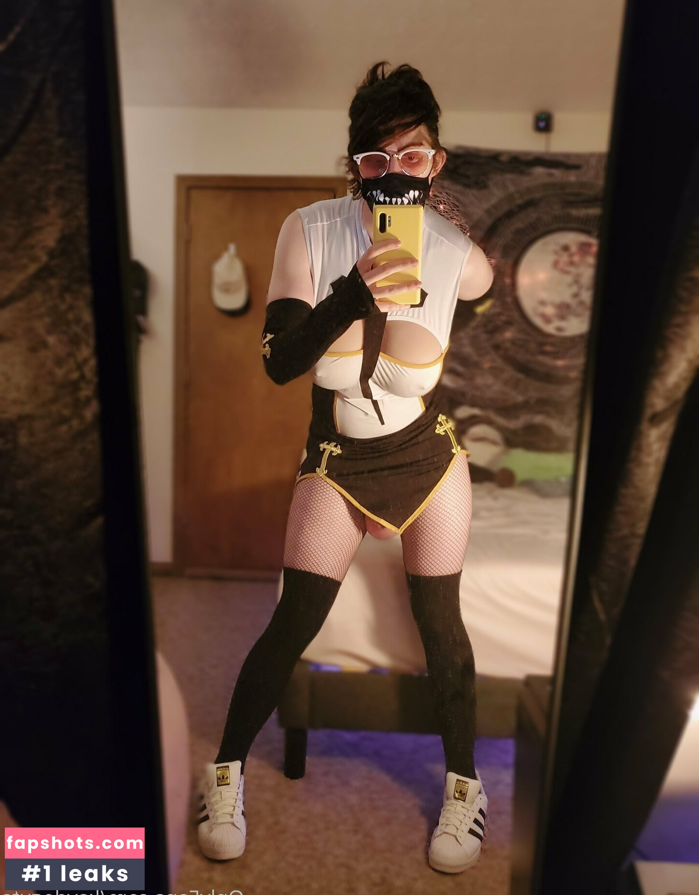 kaydeguts gallery photo #44