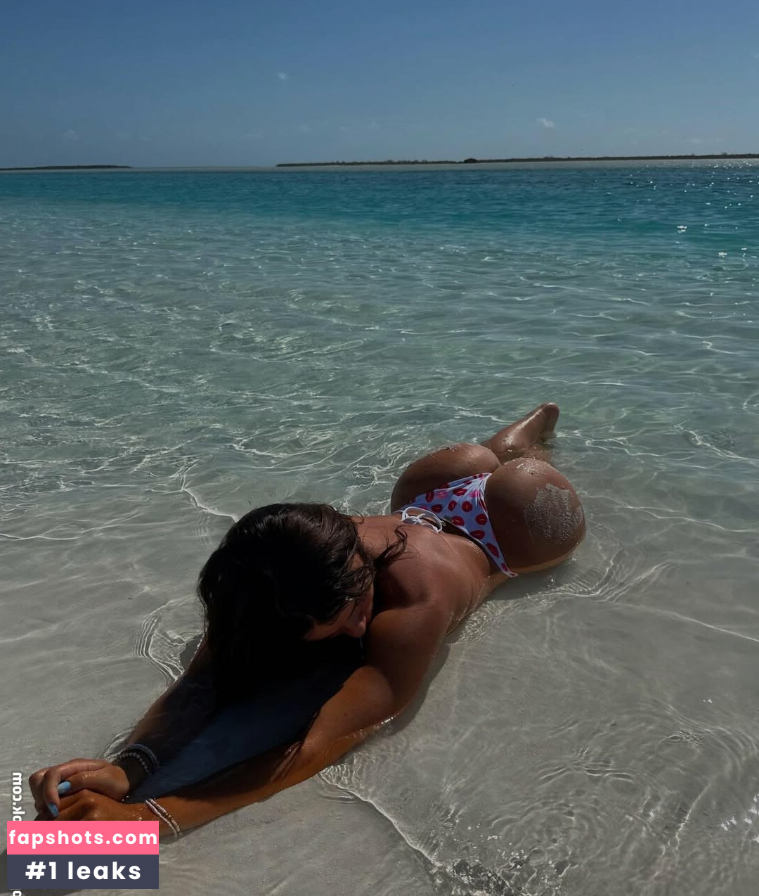 Kayla Manousselis gallery photo #62