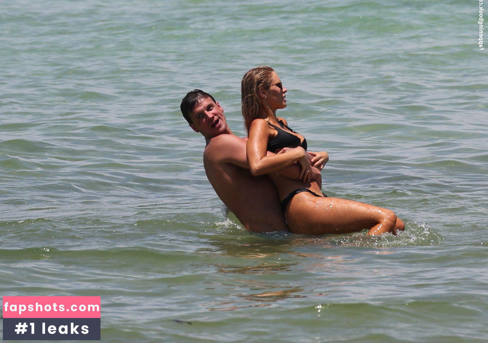 Kayla Rae Reid gallery photo #28