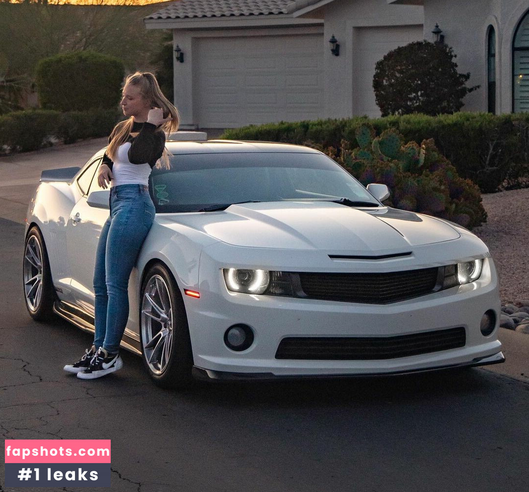 Kayla Rundle gallery photo #21