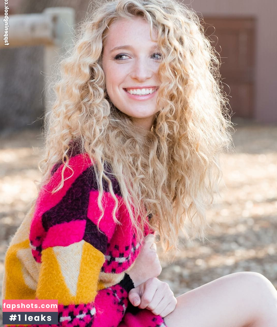 Kayla Rundle gallery photo #30