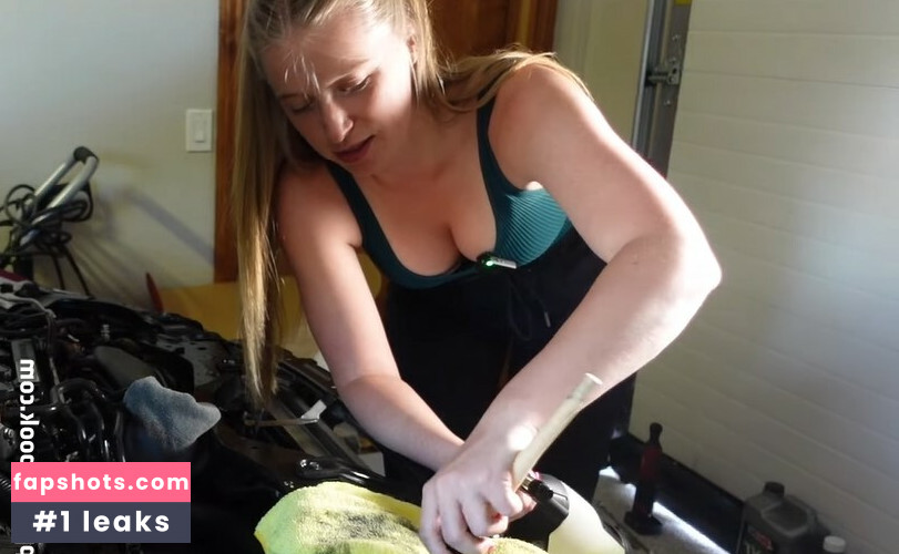 Kayla Rundle gallery photo #4