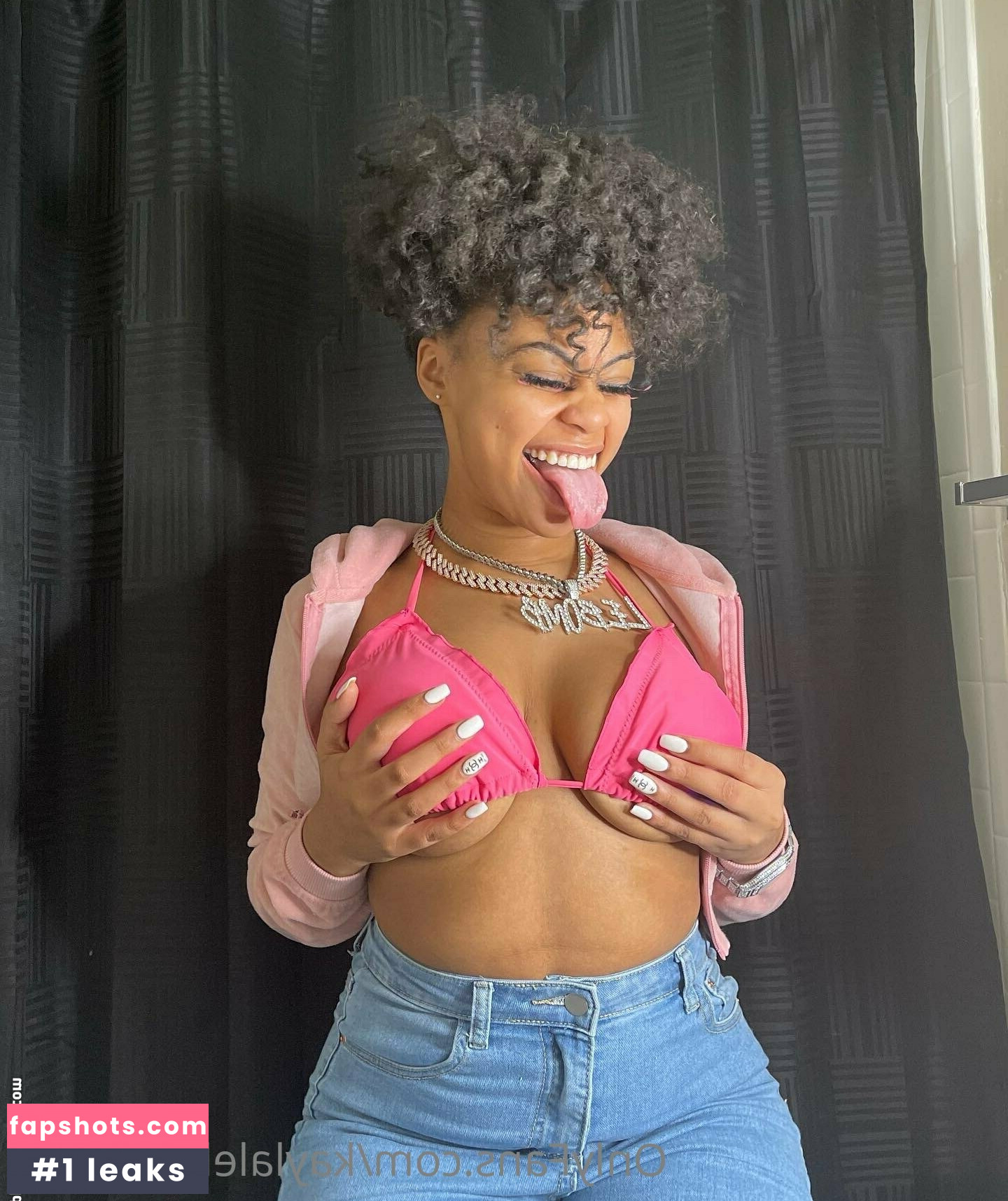 kaylalebombbb gallery photo #5