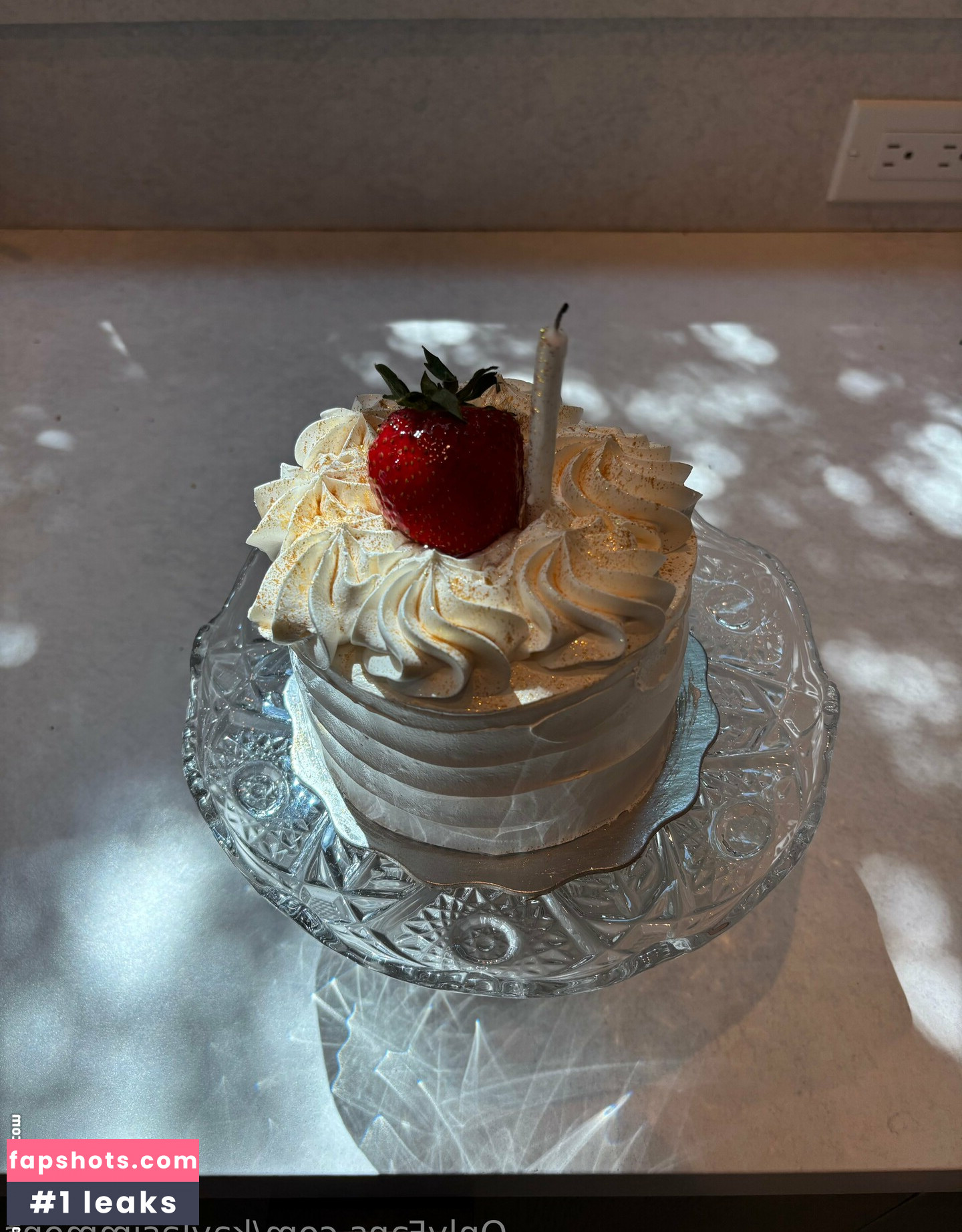 kaylasimmons gallery photo #12