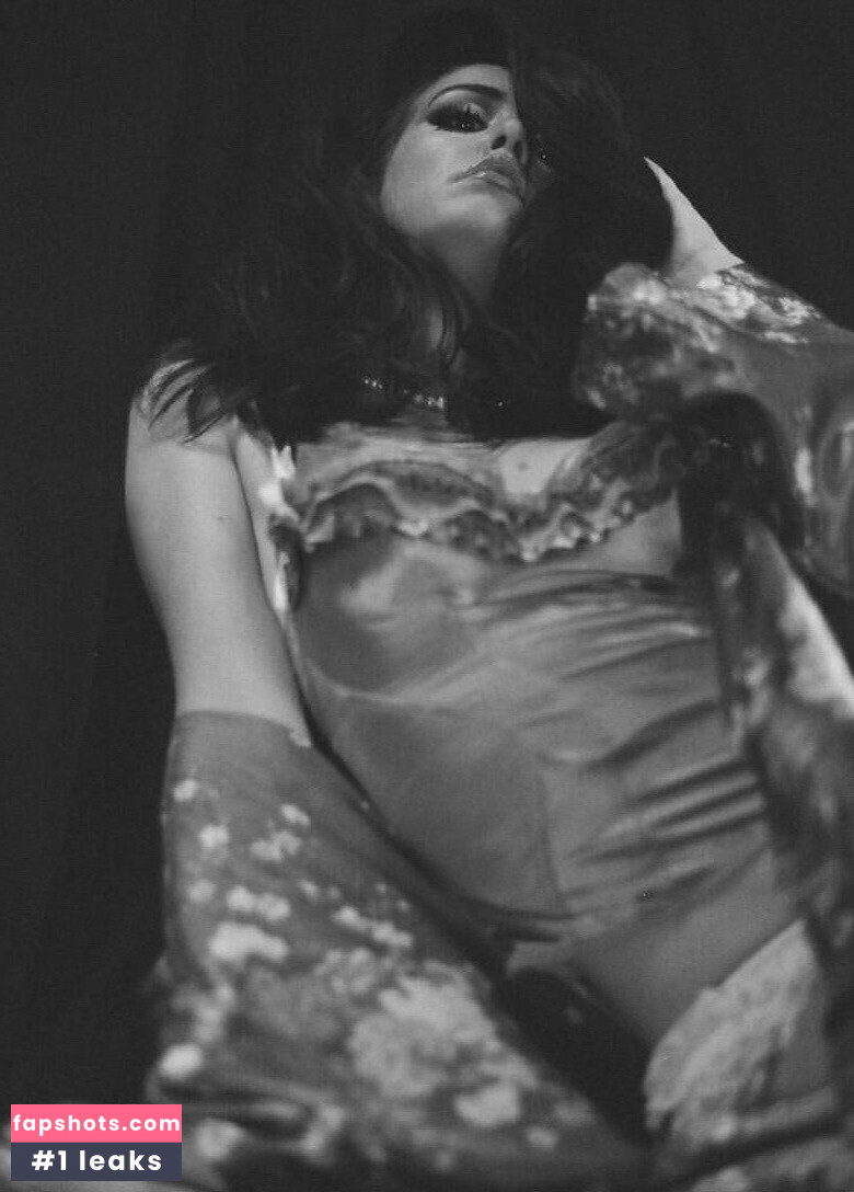 Kaylee Bryant gallery photo #4