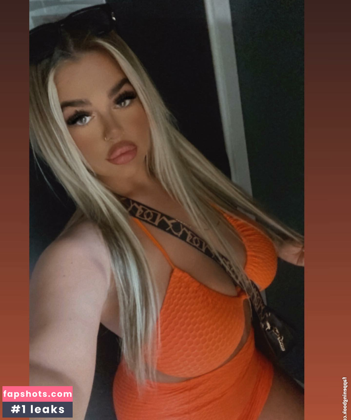 Kayleigh Thomsen nude babe gallery