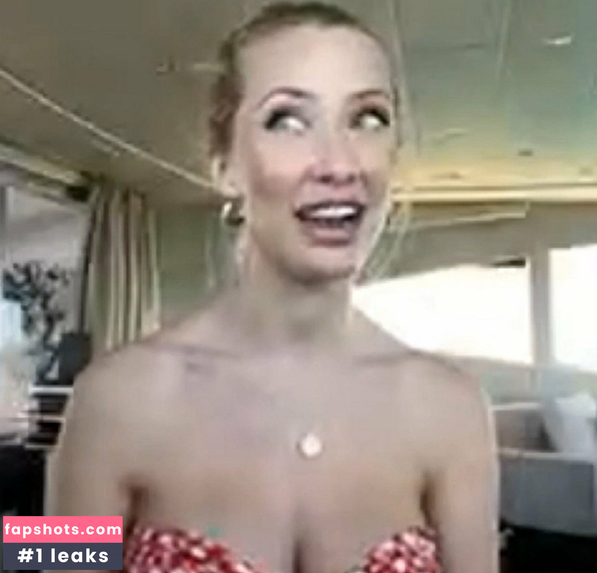 Kaylen Ward gallery photo #5