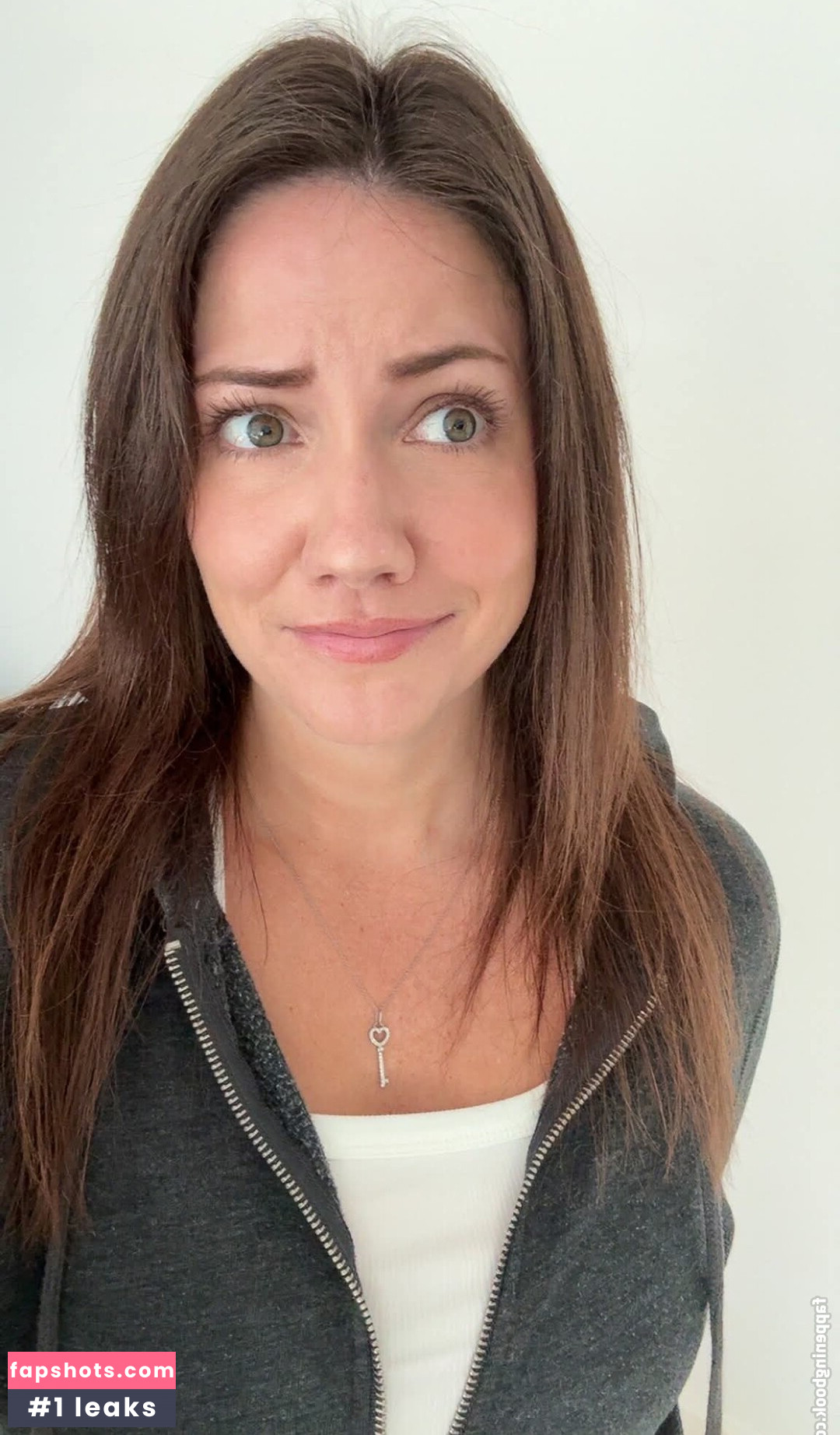 KayPea gallery photo #2