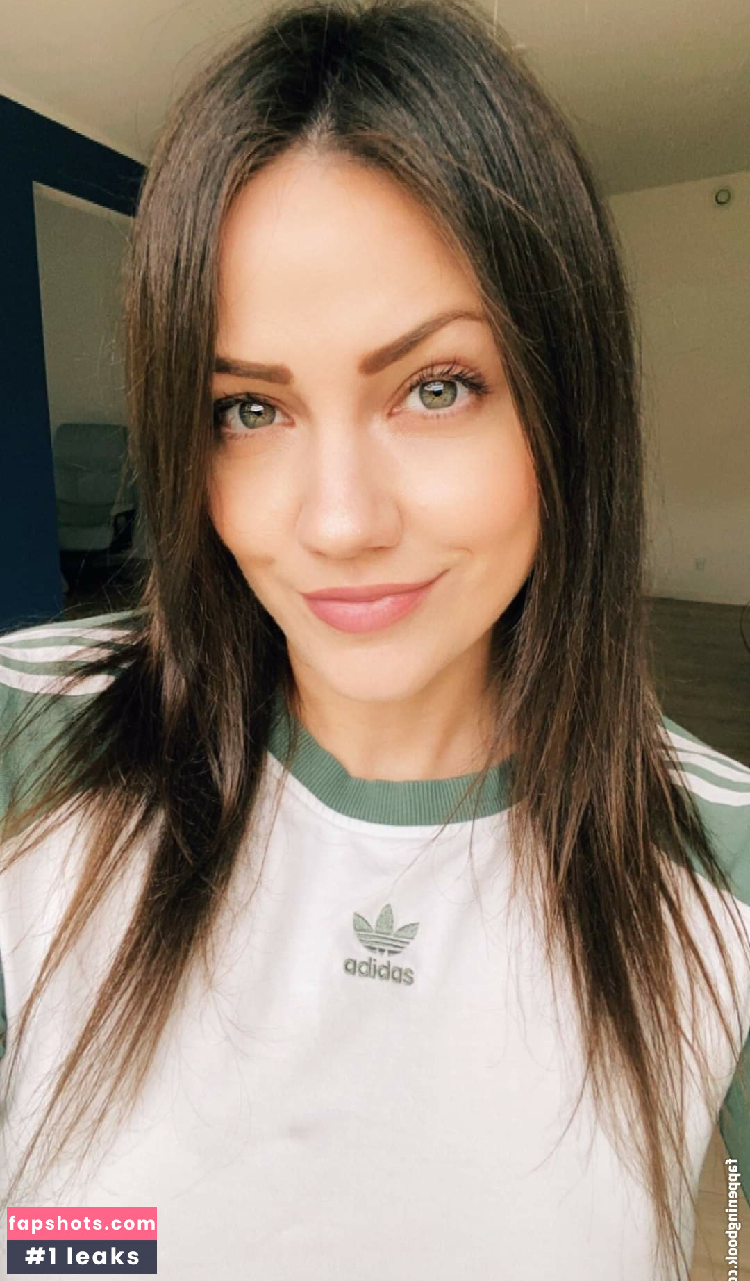 KayPea gallery photo #15