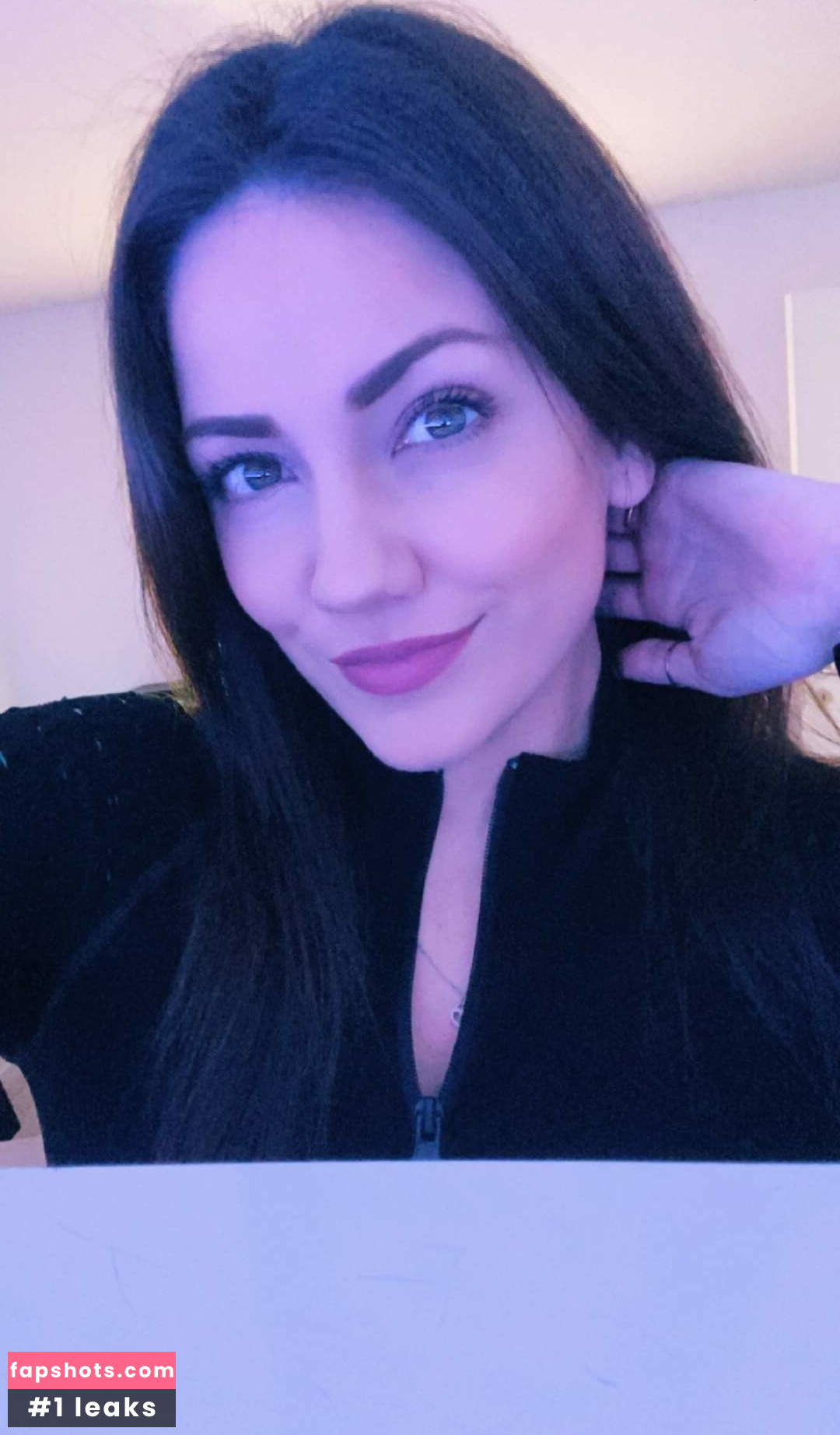 KayPea gallery photo #16