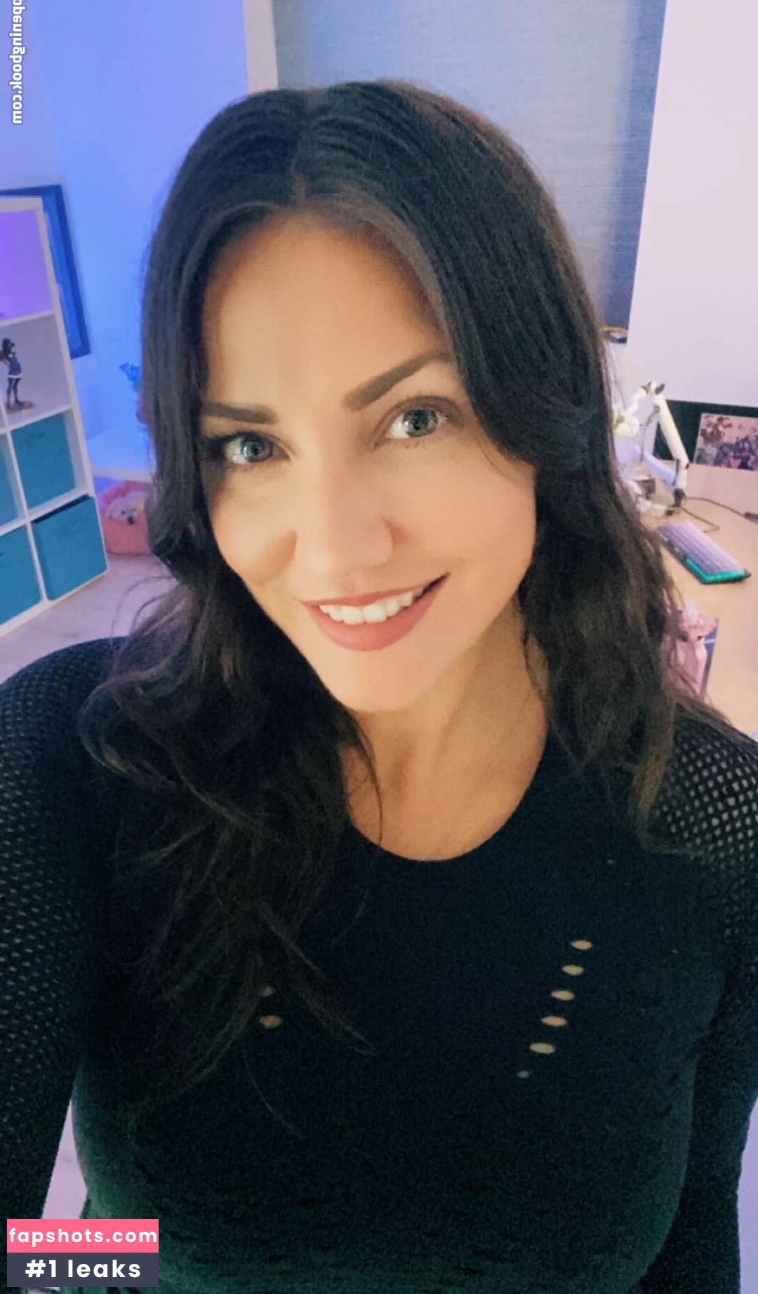 KayPea gallery photo #4