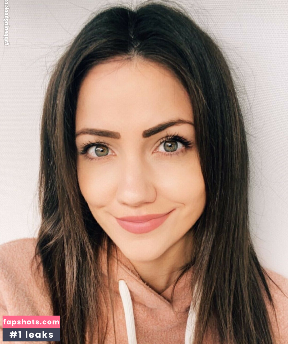 KayPea gallery photo #31