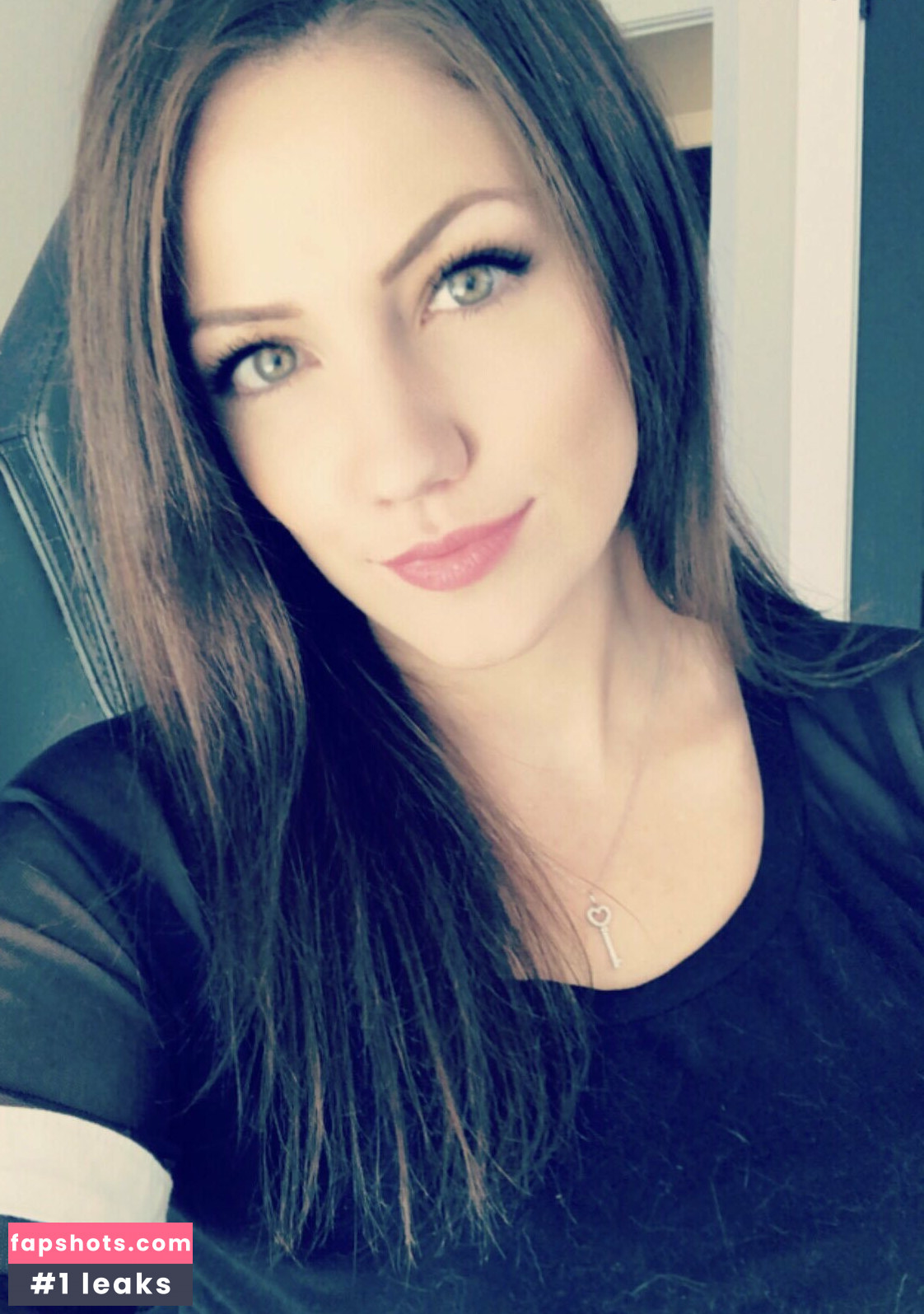 KayPea gallery photo #37