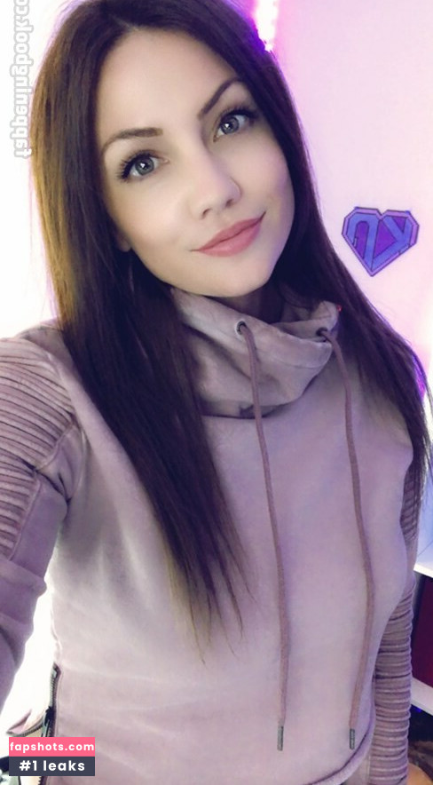 KayPea gallery photo #48