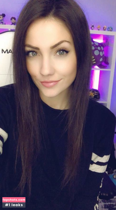 KayPea gallery photo #50