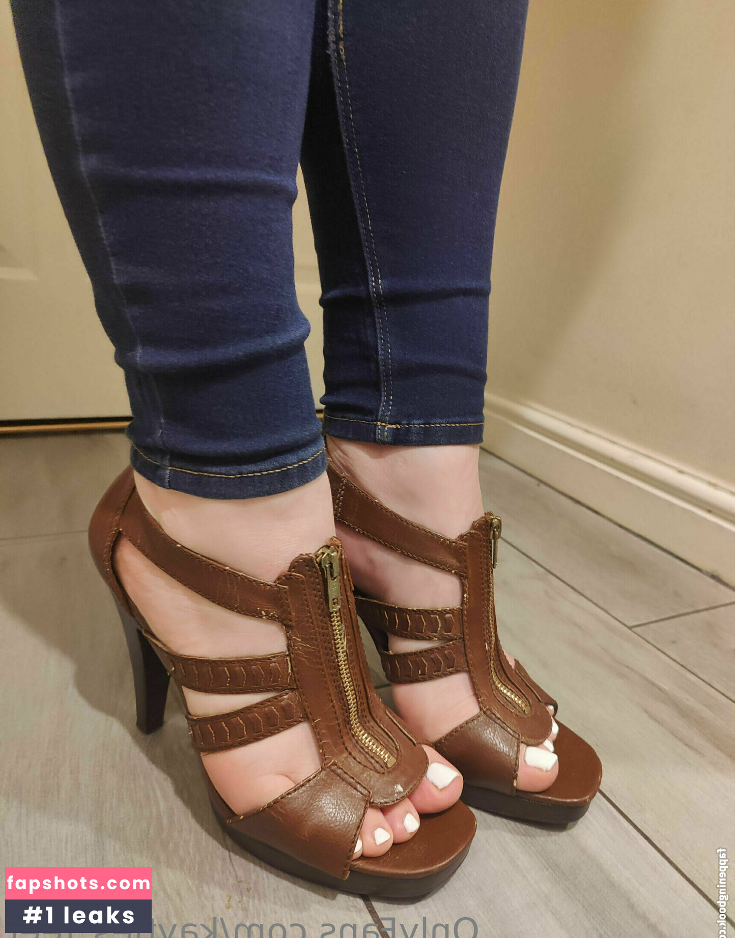 kayties_feet gallery photo #63