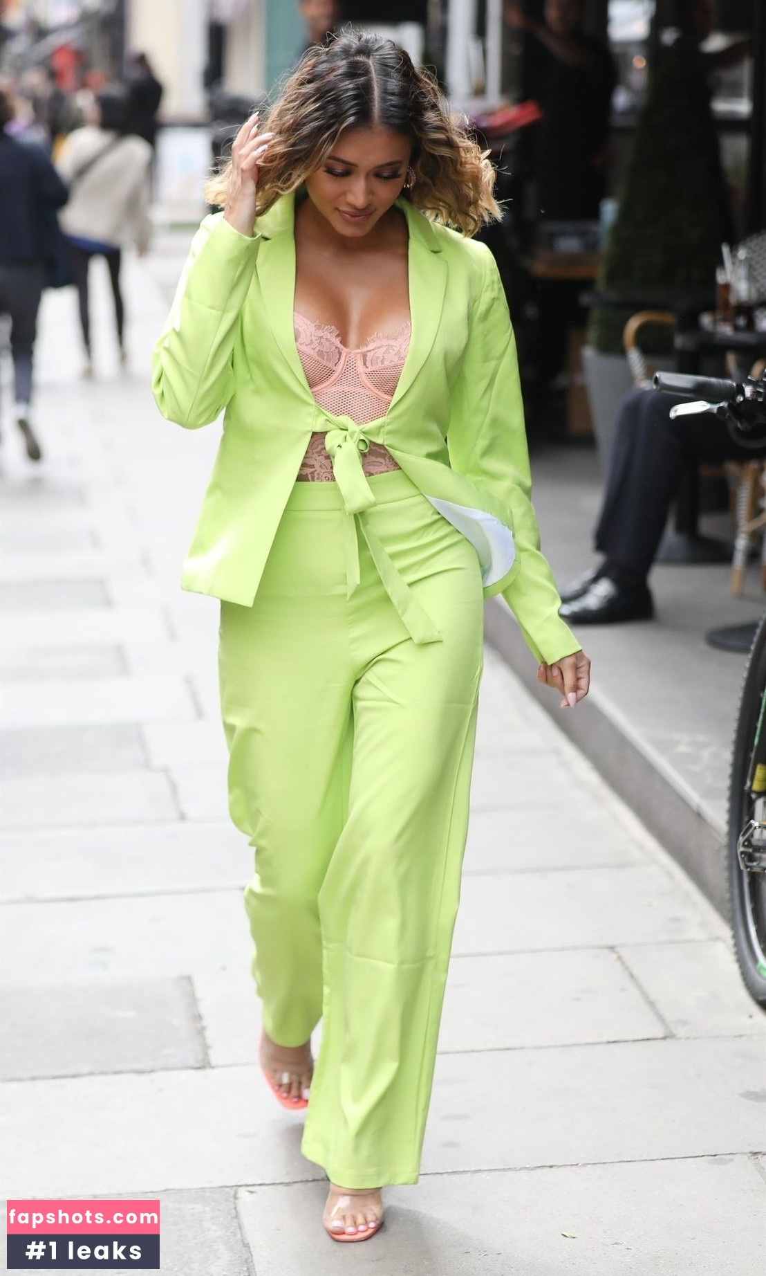 Kaz Crossley gallery photo #170