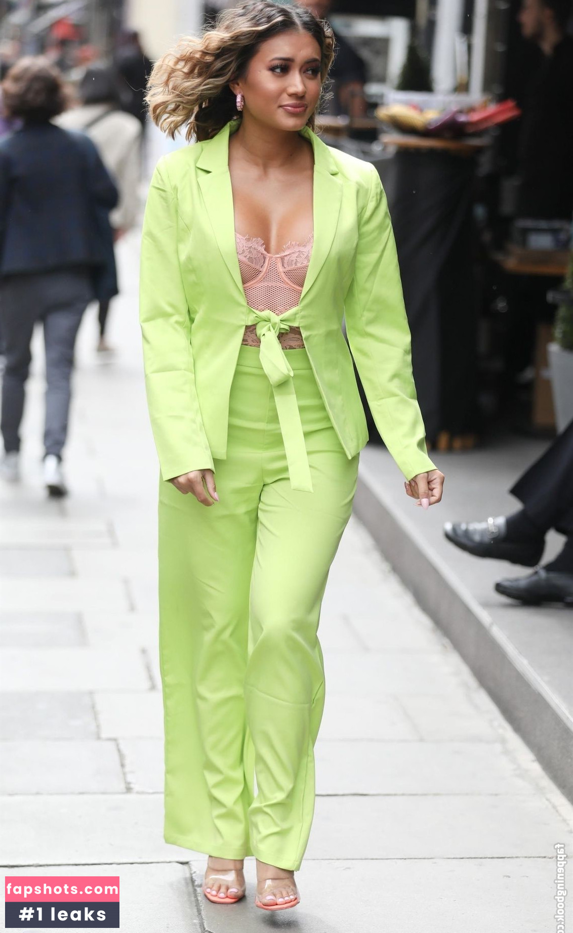 Kaz Crossley gallery photo #174