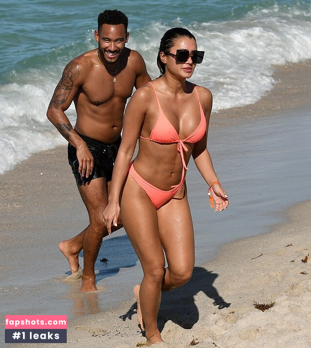 Kaz Crossley gallery photo #20