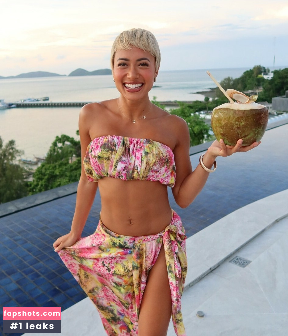 Kaz Crossley gallery photo #28