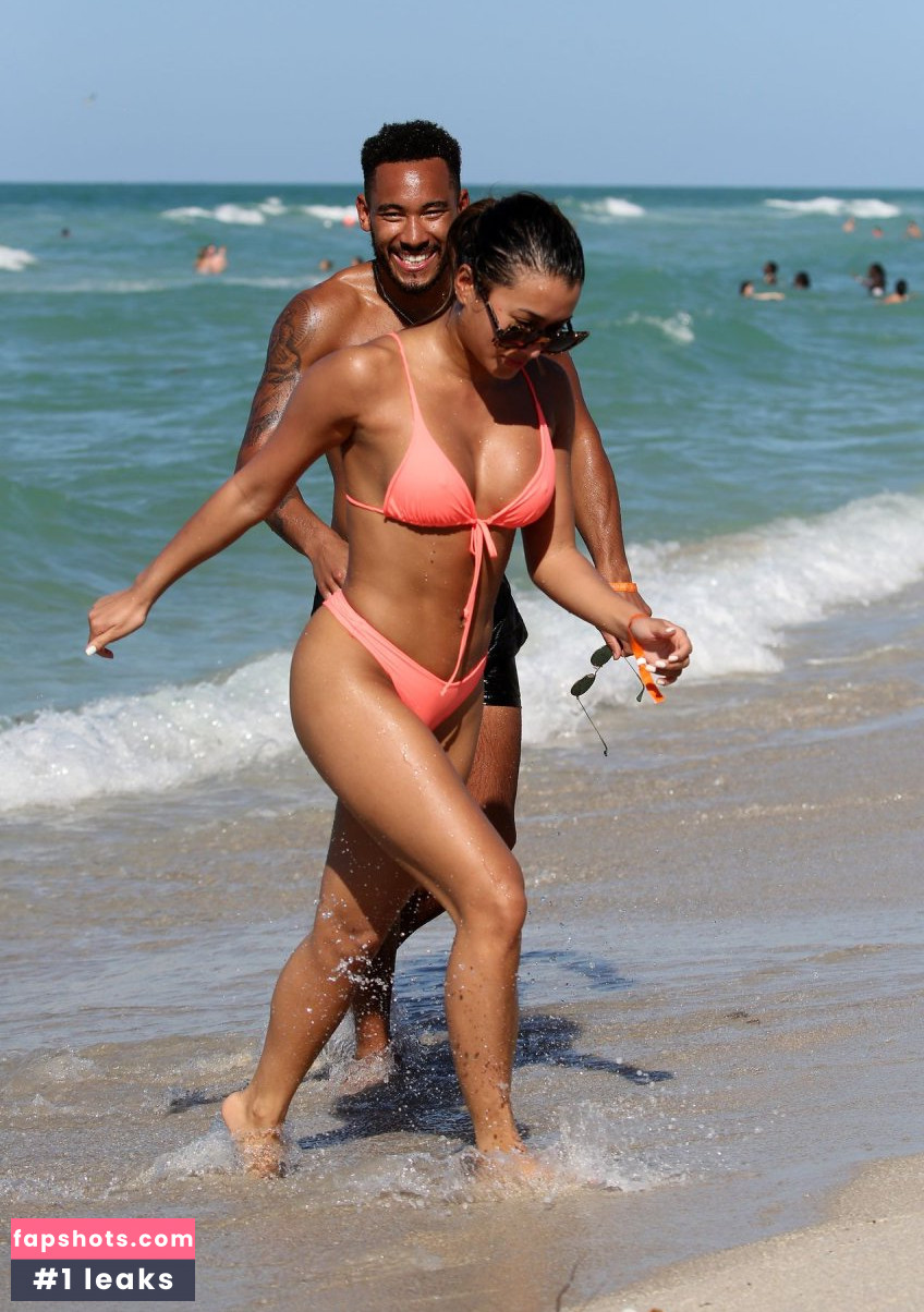 Kaz Crossley gallery photo #305