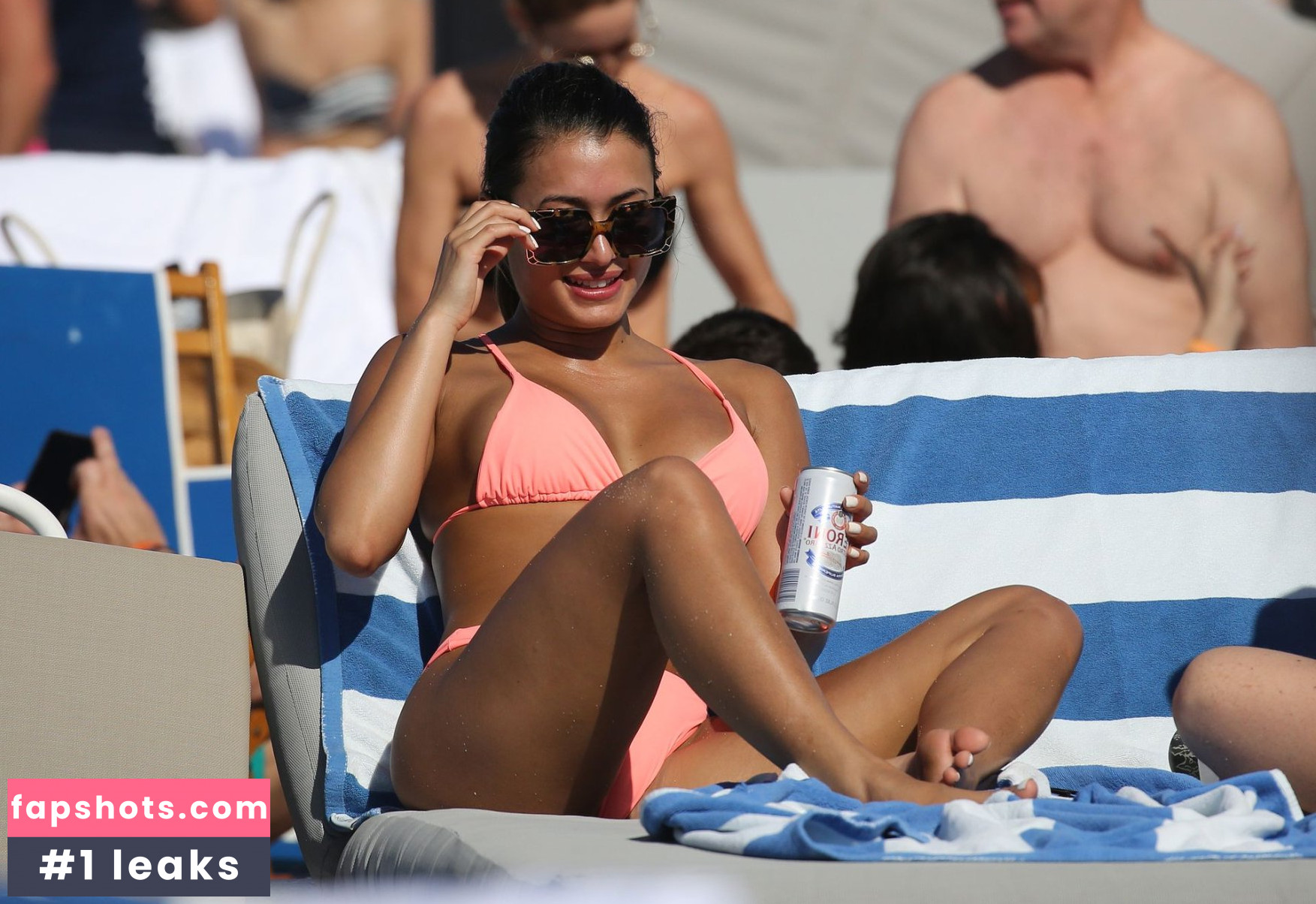 Kaz Crossley gallery photo #313